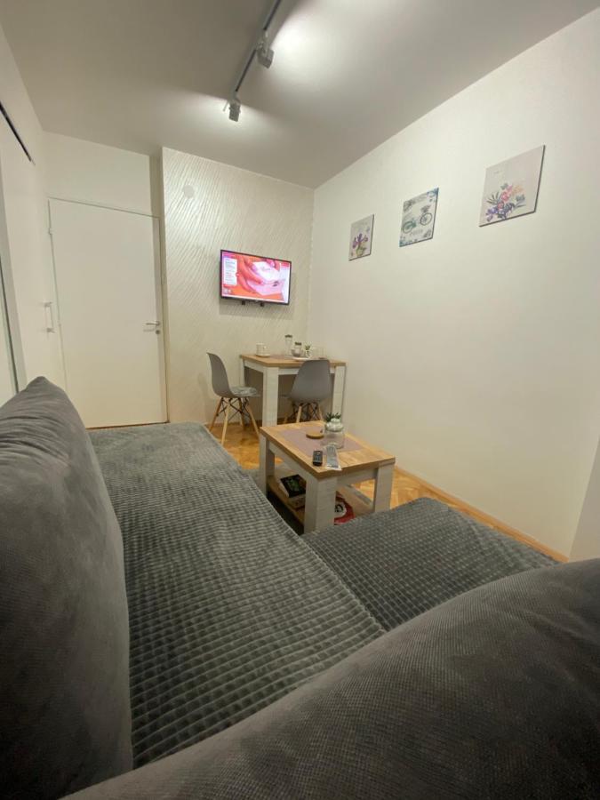 Apartman Bonaca Ниш Екстер'єр фото